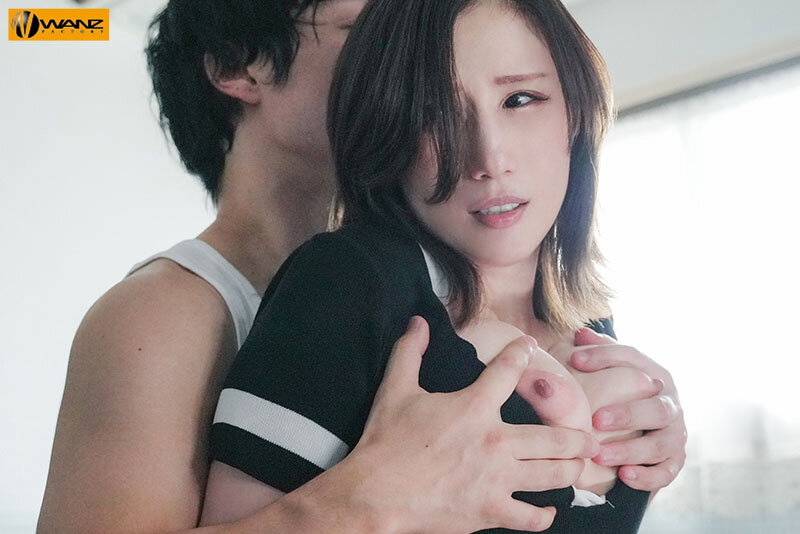 WAAA-615 “My Julia has a boyfriend…” A young man with an abnormal sexual desire has been in love with the divorced woman living next door for 10 years, and his unrequited love explodes. He imprisons her in a trashed room and courts her.